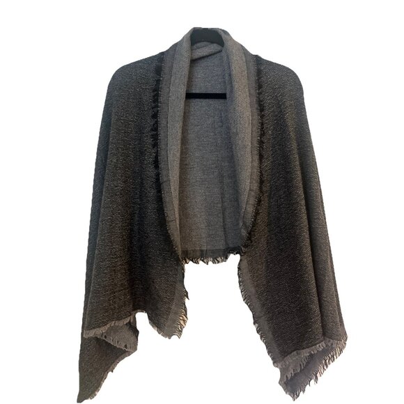 The Cashmere Collection Scarf Two Tone Gray Soft Luxurious 62x28” Short Fringe - Picture 1 of 7